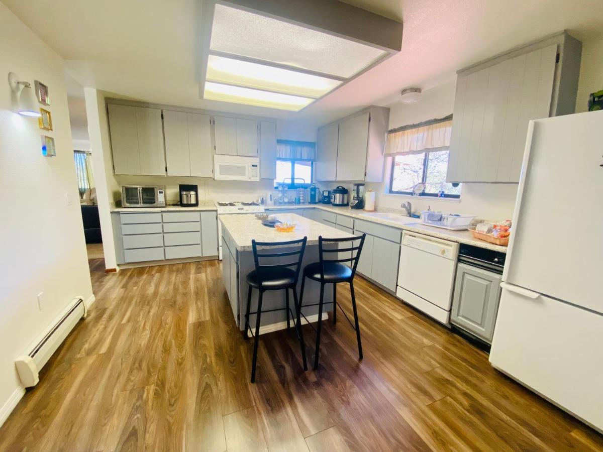 Family Friendly, 3 Bedroom House, With King Bed For Up To 15 - Bbq - Internet - Jet Tub Auburn Kültér fotó